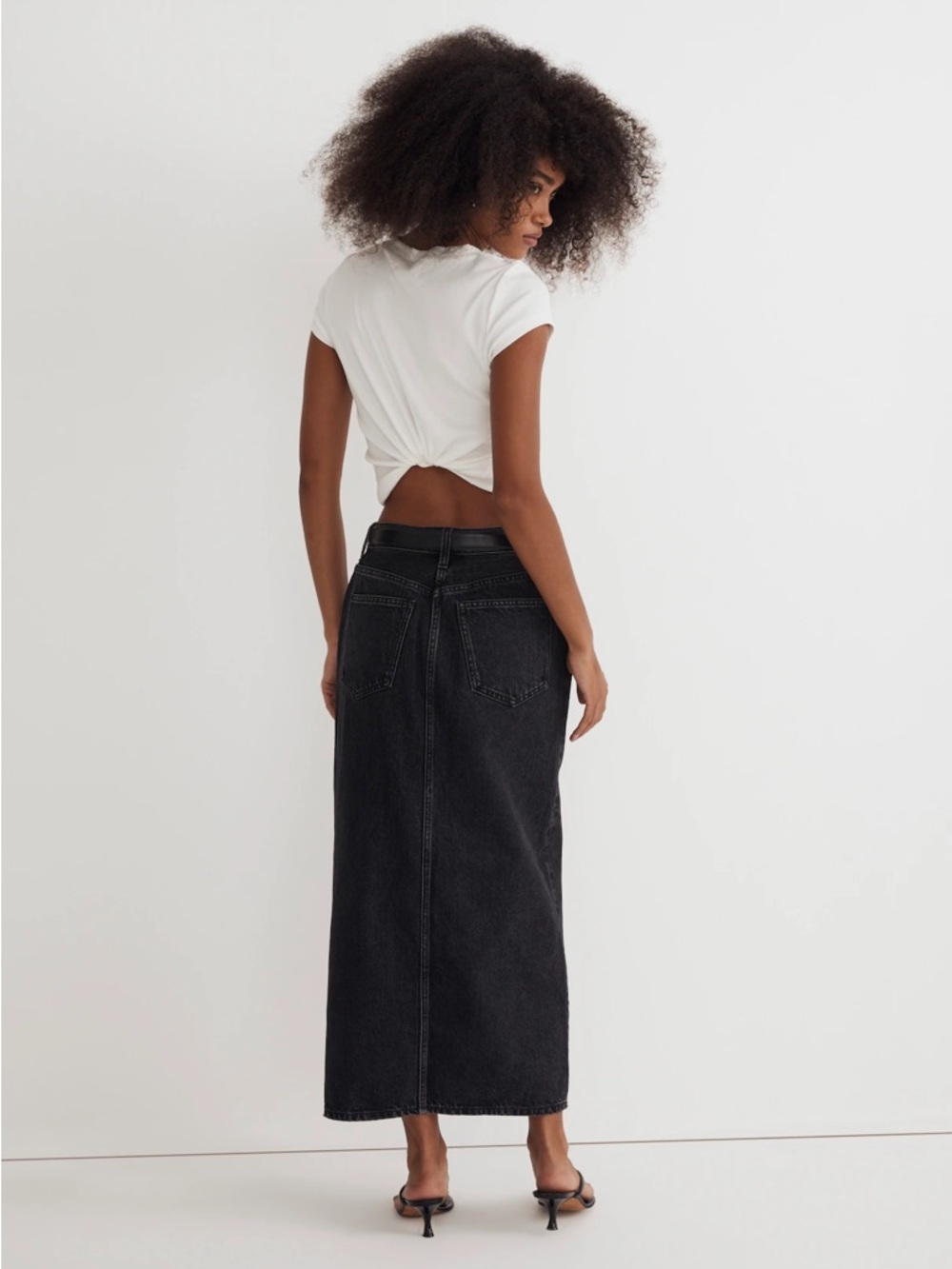 Madewell Denim Mid-Rise Maxi Skirt in Lunar Wash - Picture 3 of 6